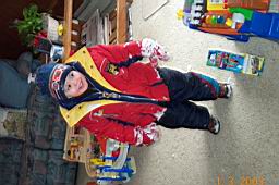 DCP_2372-Tyler is really keeping warm.JPG